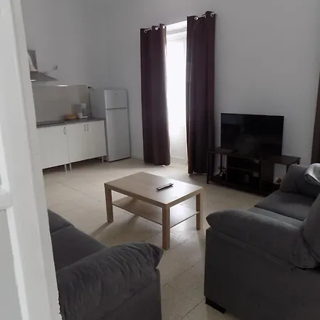 Plaza Del Rey Apartment